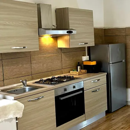 Azzurro House Apartament *